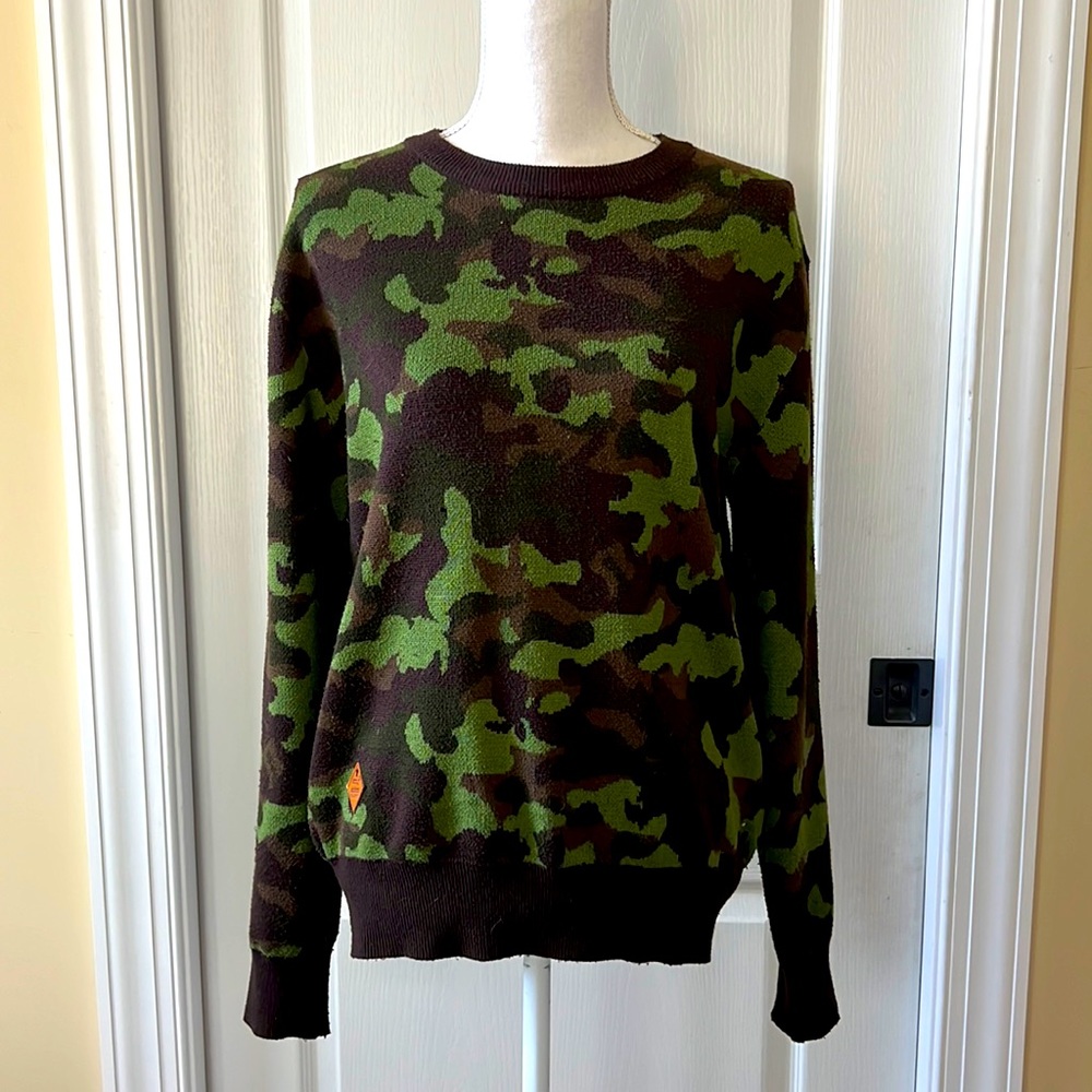 SIMPLY SOUTHERN Camo Print Sweater-Size Small